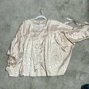 Vici leopard print silk top!